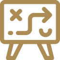 voltino_icon_trainings_weiterbildungen Ein Taktikplan auf einem Staffeleibrett, Linien und Symbole zeigen eine Strategie oder einen Spielzug an.